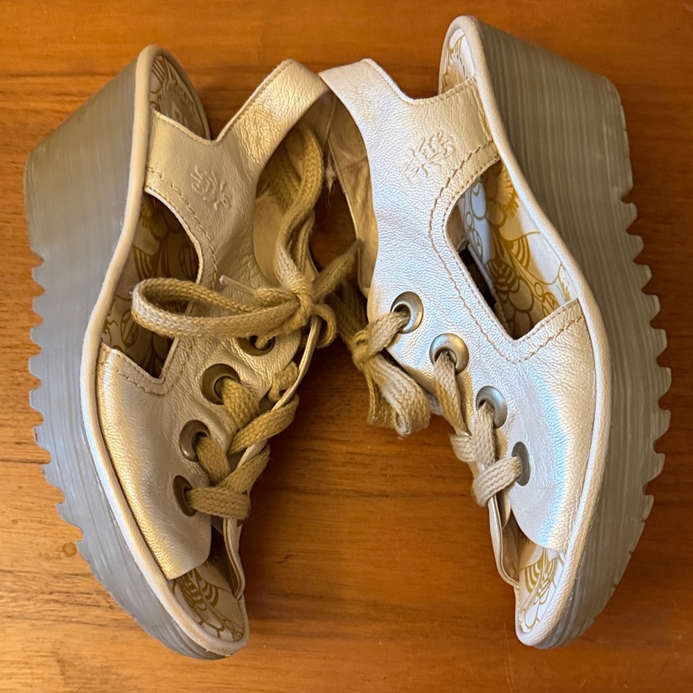 Fly London Cream Leather Lace-Up Open-Toe Sandals